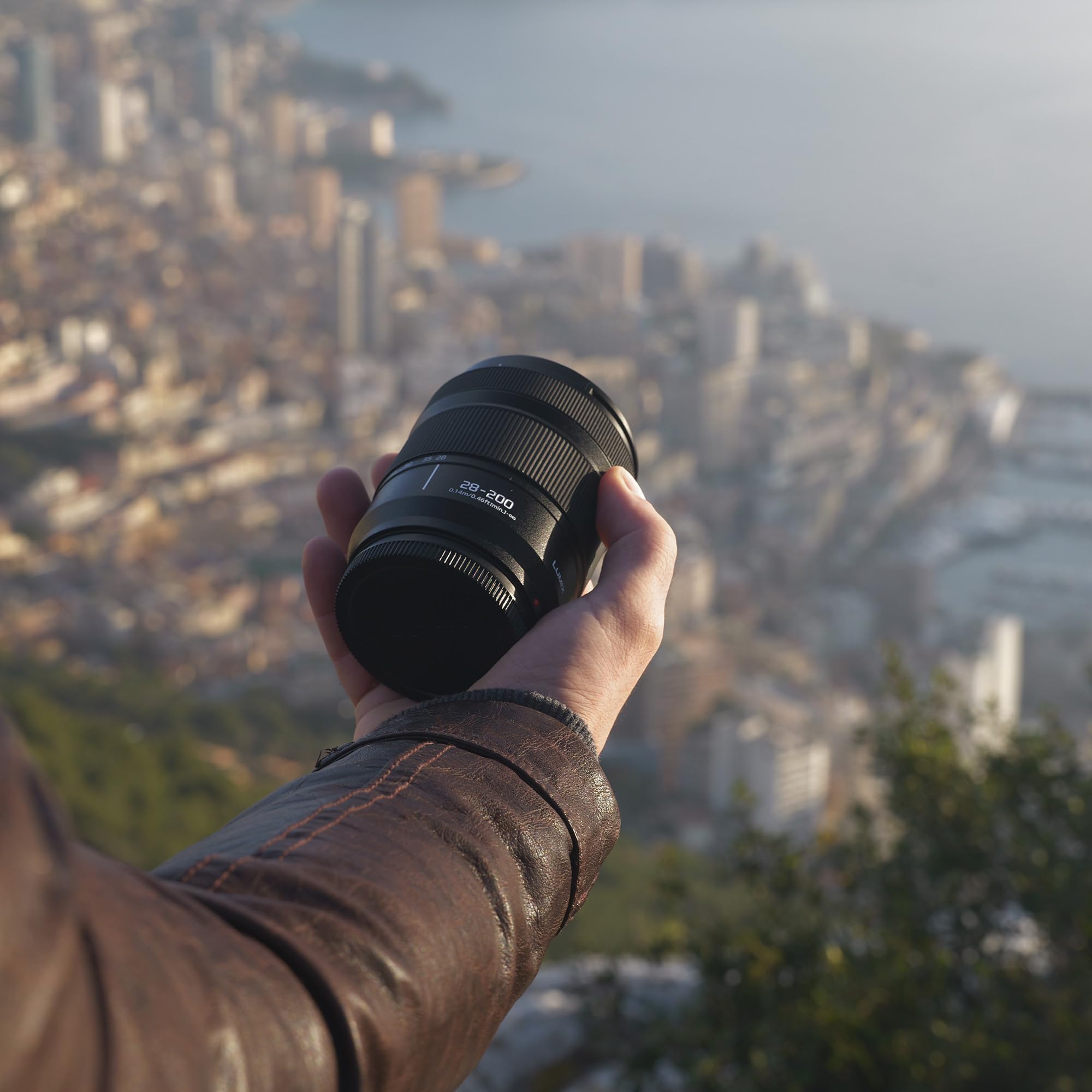 レンズ(ズーム) LUMIX S 28-200 mm F4-7.1 MACRO O.I.S. Amazon.com : Panasonic LUMIX S 28-200mm F4-7.1 Macro O.I.S.